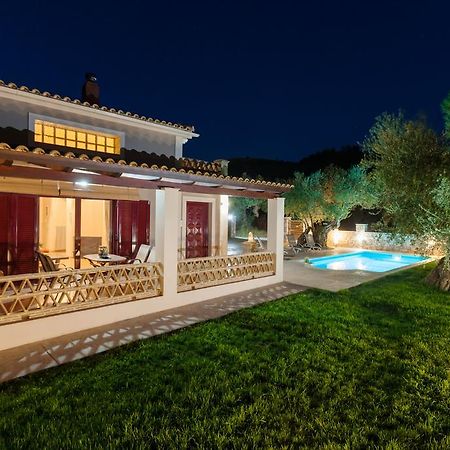 Evalexia Villa - Luxury Villa With Private Pool Near Laganas Perfect For Groups By Villa Mana Gers Kalamákion Exterior foto