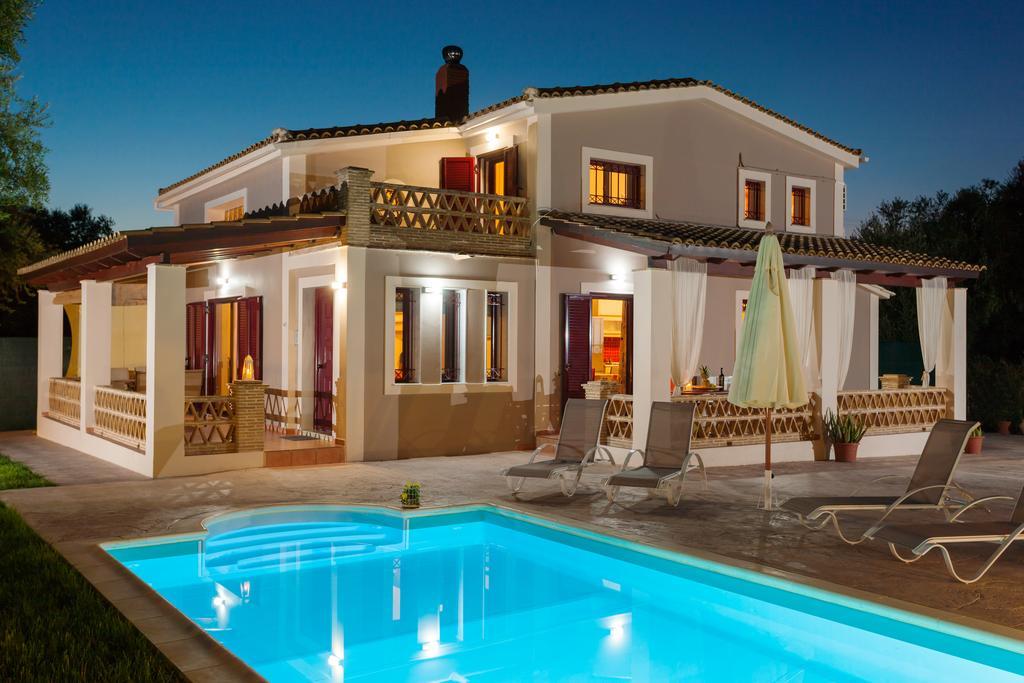 Evalexia Villa - Luxury Villa With Private Pool Near Laganas Perfect For Groups By Villa Mana Gers Kalamákion Exterior foto